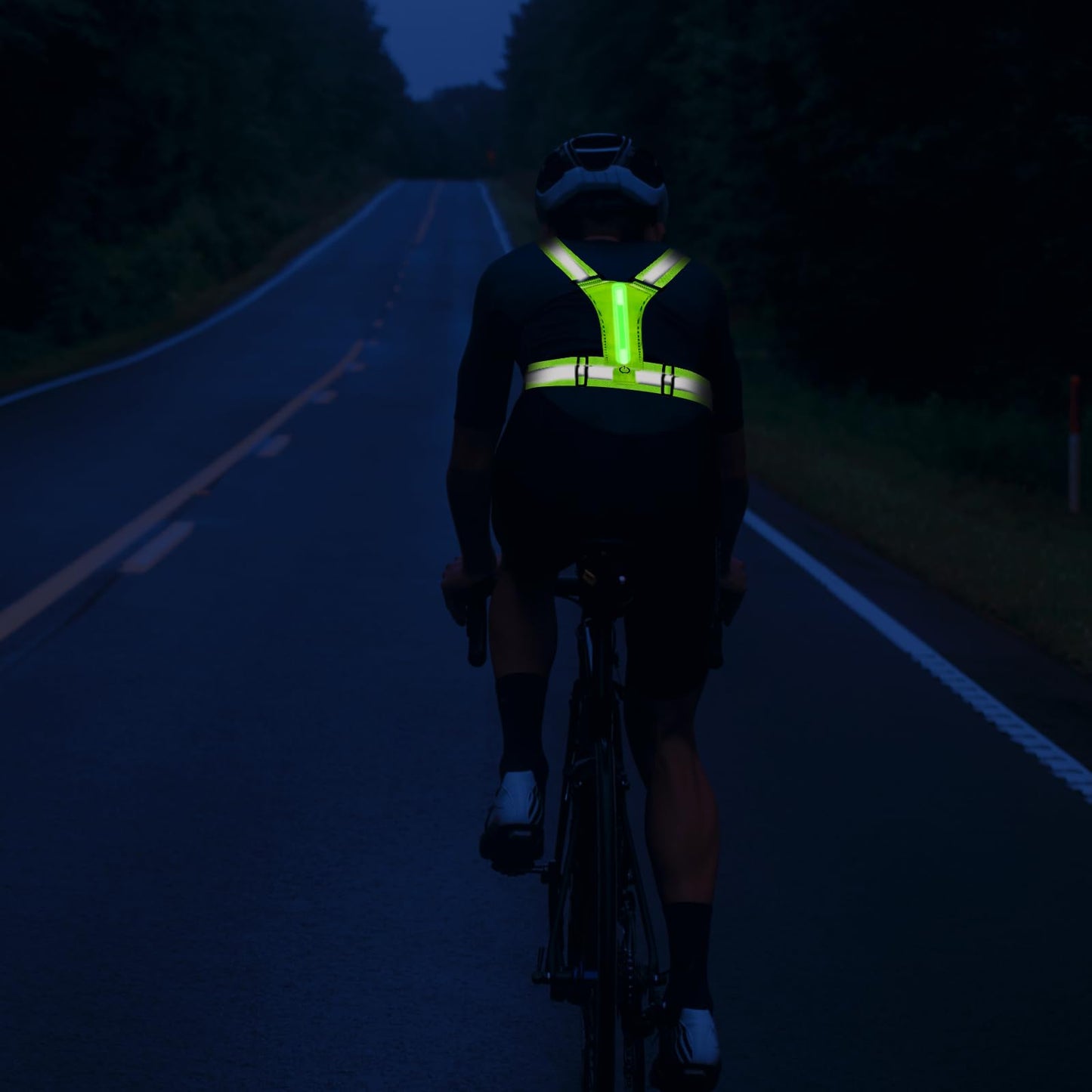 TRAYIU LED Reflective Vest Running Gear - USB Rechargeable Light Up High Visibility Vest with Waterproof Storage Bag for Walking Bike Night Worker,Adjustable Belt for Men Women Kids