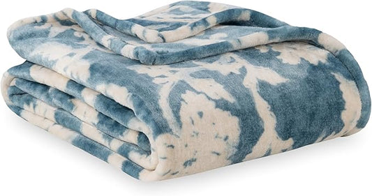 Berkshire Blanket-Classic Heavyweight Warm Soft Printed VelvetLoft® Plush Blanket, King Size Soft Fuzzy Blanket for Couch Sofa Bed, Floral Blue, 90in x 108in