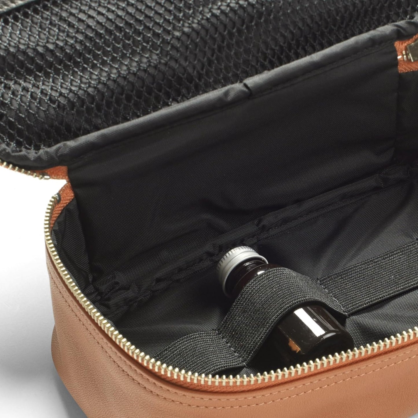 Leatherology Cognac Medium Travel Organizer - Zipped mesh storage pocket, elastic loops for organization, metal zipper with leather pull