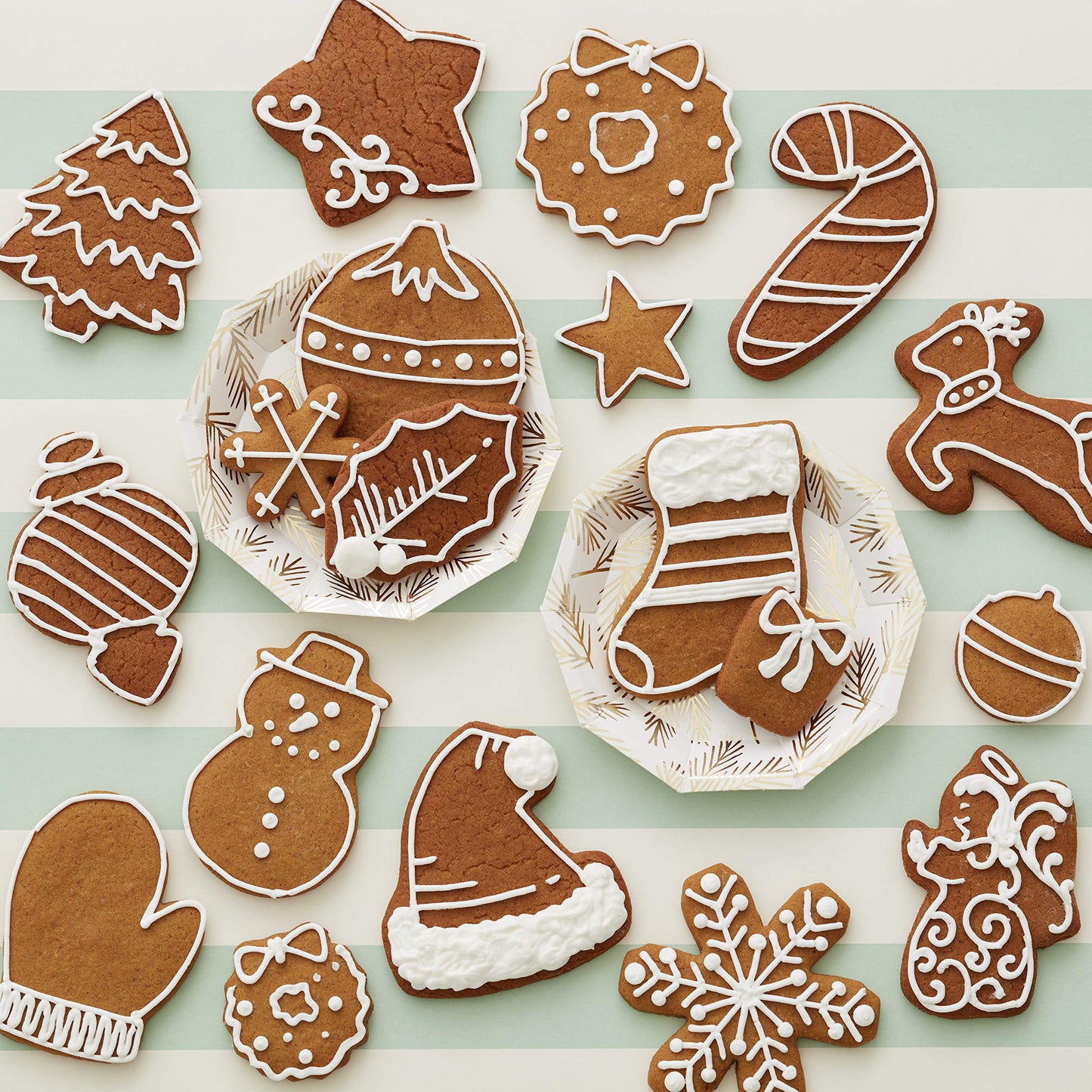 Wilton Christmas Cookie Metal Cookie Cutter Set with Tub, 40-Piece